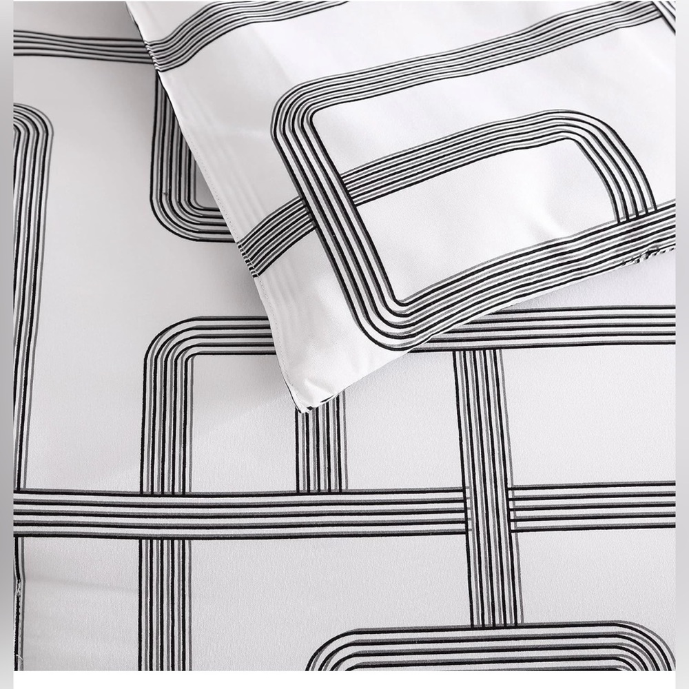 City Scene Mainline White Duvet Cover & Sham Bedding Set King - Picture 8 of 11